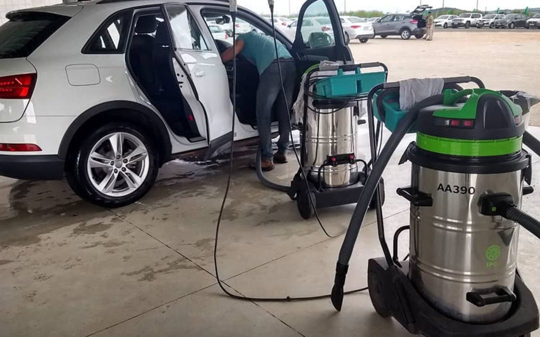 Diferença entre limpeza automotiva comum e profissional